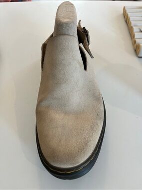 Dr. Doc Martens Carlson  Suede Slip-On Shoe in Light Beige Size 8